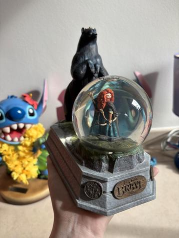 Disney Pixar Brave Merida snowglobe Disney store authentic beschikbaar voor biedingen