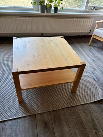 Salontafel hout Ikea beschikbaar voor biedingen