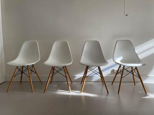 Vitra eames side stoelen dsw wit nieuwe hoogte, Huis en Inrichting, Stoelen, Zo goed als nieuw, Vijf, Zes of meer stoelen, Ophalen of Verzenden