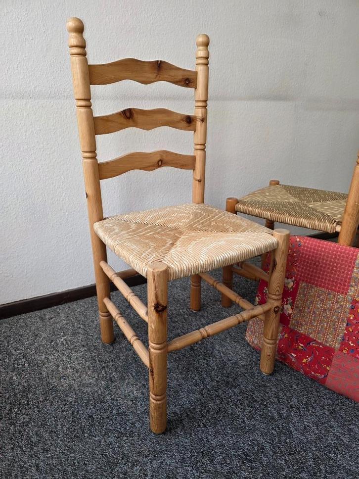 Stoel houten frame en zitting van stro (2 stuks), Huis en Inrichting, Stoelen, Gebruikt, Twee, Hout, Riet of Rotan, Bruin, Ophalen
