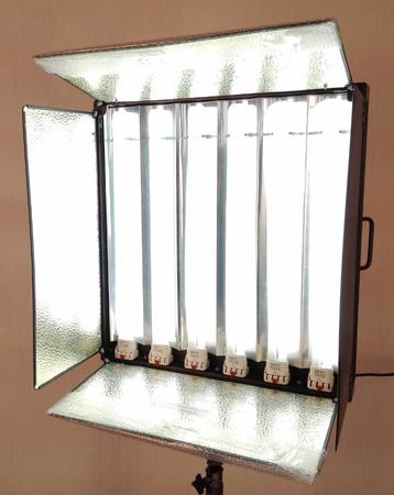 Studio softlight 6 bank film / televisie daglicht  beschikbaar voor biedingen