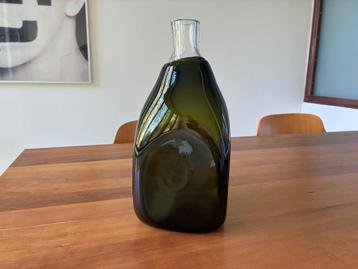 fraaie vintage vaas van Wrzesniak Glassworks in Polen beschikbaar voor biedingen