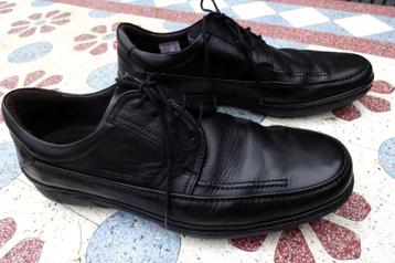 Maat 43 * Zwart leren Fluchos veterschoenen beschikbaar voor biedingen
