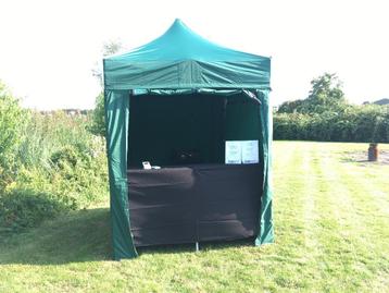 Easy up tent 2x2m, partytent incl balie beschikbaar voor biedingen