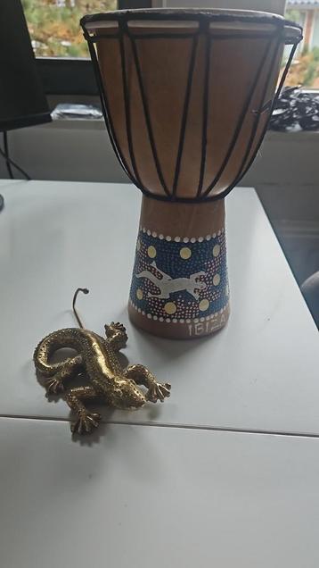 Ibiza Djembe met Gouden Salamander beschikbaar voor biedingen