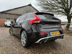 Volvo V40 2.0 D2 R-Design Business | Half leder + Cruise + A, Auto's, Volvo, Voorwielaandrijving, Gebruikt, 4 cilinders, 1969 cc