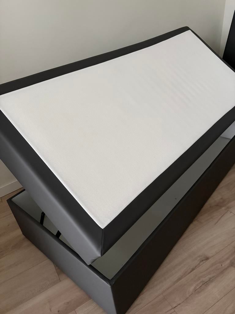 Boxspring 1-persoons - ophalen Shuregard, Huis en Inrichting, Slaapkamer | Boxsprings, Ophalen, 90 cm, Eenpersoons, Zo goed als nieuw