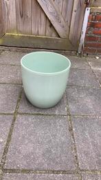 Mooie lichtgroene bloempot, Tuin en Terras, Bloembakken en Plantenbakken, Tuin, Steen, Minder dan 30 cm, Minder dan 60 cm