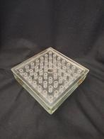 Vintage Weidmann square glass vase with Lucite flower frog, Ophalen of Verzenden