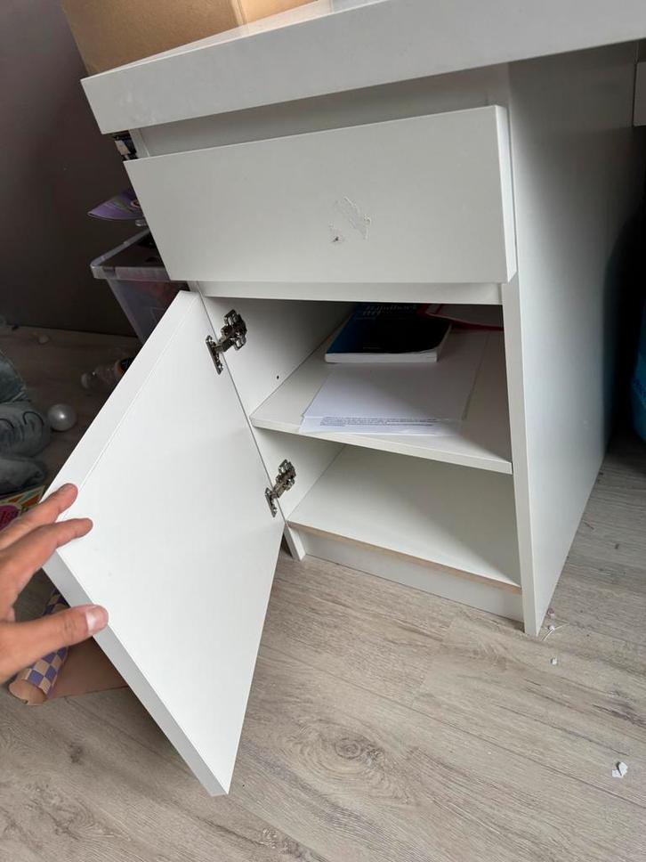 IKEA Malm Bureau - Wit, Huis en Inrichting, Bureaus, Gebruikt, Bureau, Ophalen of Verzenden