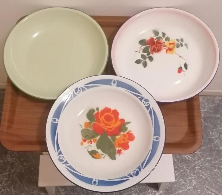 Vintage emaillen bord en en schalen VANAF € 4,00, Huis en Inrichting, Keuken | Keukenbenodigdheden, Zo goed als nieuw, Ophalen of Verzenden