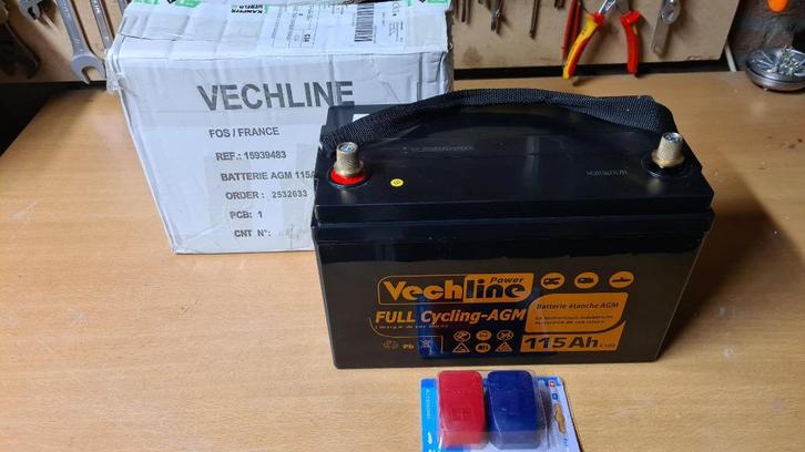 Vechline AGM 115 Ah accu voor caravan/camper., Caravans en Kamperen, Caravan accessoires, Zo goed als nieuw, Ophalen