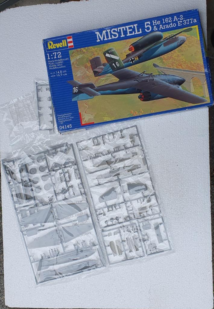 Revell Mistel 5 He 162 A2 & Arado E 377 a, Hobby en Vrije tijd, Modelbouw | Vliegtuigen en Helikopters, Zo goed als nieuw, Vliegtuig