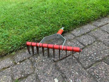 verticuteer gereedschap beschikbaar voor biedingen