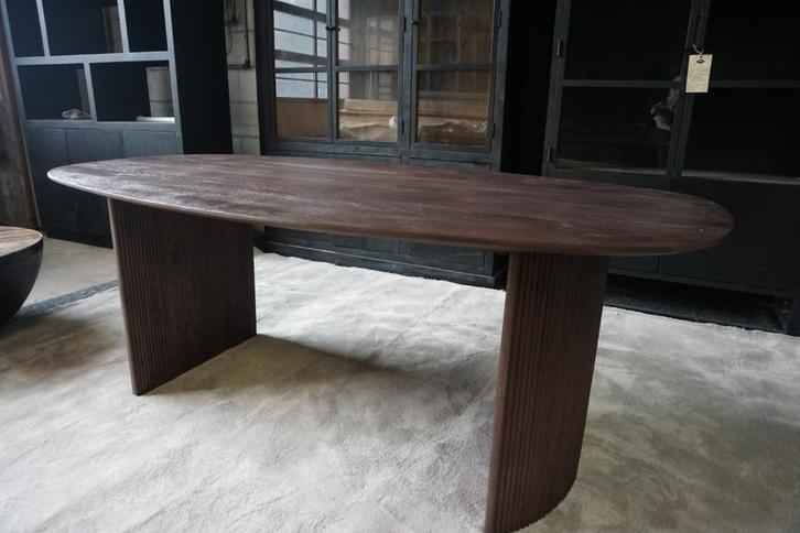 Eettafel Japandi Ovaal donker bruin Mangohout 200/240 cm, Huis en Inrichting, Tafels | Eettafels, Nieuw, 100 tot 150 cm, 200 cm of meer