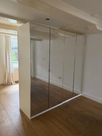 Buitenkans: nieuwe! IKEA Pax kast, spiegel deuren 200x200x60 beschikbaar voor biedingen