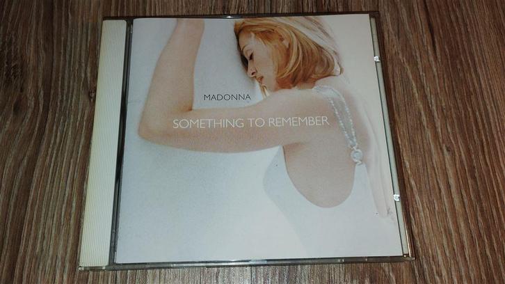 Madonna - Something To Remember, Cd's en Dvd's, Cd's | Pop, Zo goed als nieuw, 1980 tot 2000, Ophalen of Verzenden