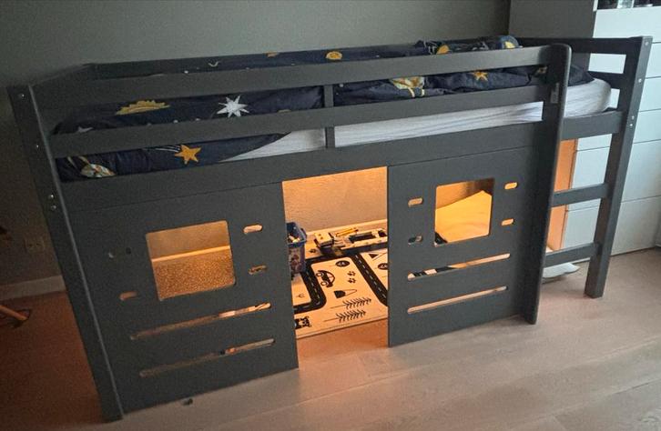 Halfhoogslaper Ties Leenbakker - 90x200, Kinderen en Baby's, Kinderkamer | Bedden, Gebruikt, 180 cm of meer, 85 tot 100 cm, Hoogslaper of Stapelbed