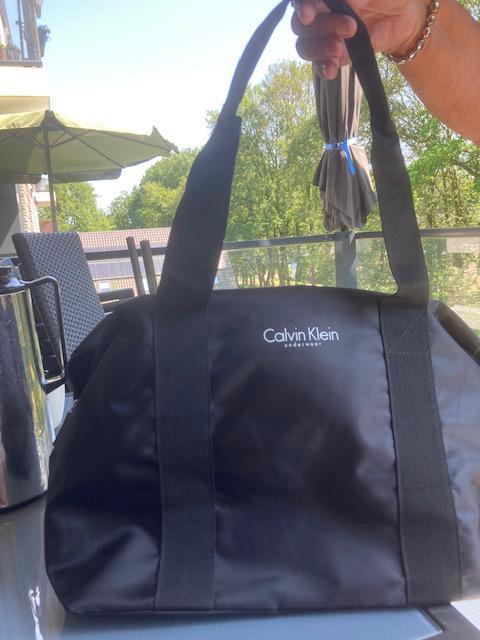 Tas “Calvin Klein”, Sieraden, Tassen en Uiterlijk, Tassen | Reistassen en Weekendtassen, Nieuw, Zwart, Ophalen of Verzenden
