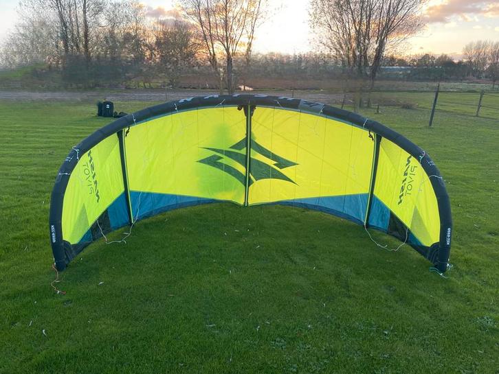 Naish Pivot  2025, Watersport en Boten, Kitesurfen, Zo goed als nieuw, Geen board, Ophalen