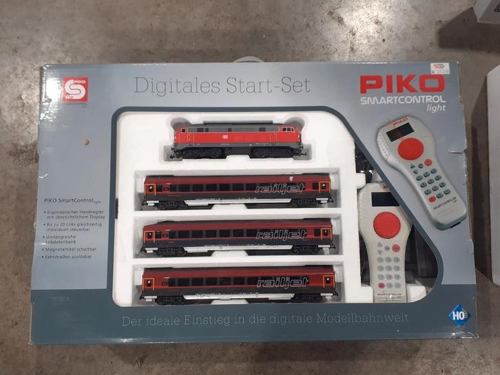 Piko, smartcontrol light digitales start-set met 2 treinen, Hobby en Vrije tijd, Modeltreinen | H0, Nieuw, Gelijkstroom, Piko