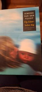 Op klaarlichte dag,  Simone van der Vlugt, Ophalen of Verzenden, Zo goed als nieuw, Simone van der Vlugt, Nederland