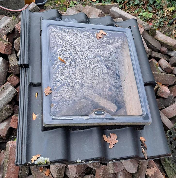 Dakraam kiepraampje, Doe-het-zelf en Verbouw, Dakpannen en Dakbedekking, Overige typen, Zwart, Minder dan 5 m², Ophalen