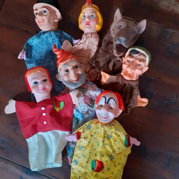 Retro handpoppen poppenkastpoppen  beschikbaar voor biedingen