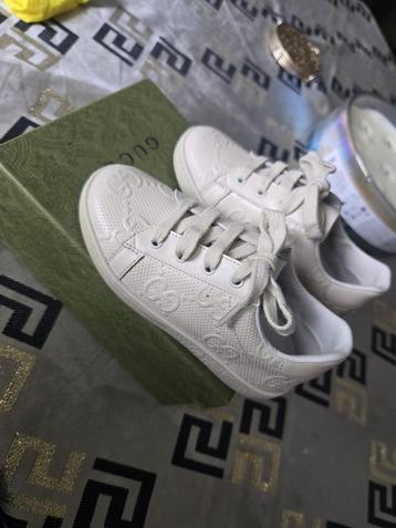 Gucci Sneakers Maat 25 beschikbaar voor biedingen