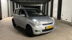 Daihatsu Sirion 1.0 51KW 2008 Grijs, nieuwe apk 12-11-2026, Voorwielaandrijving, Sirion, Bedrijf, Handgeschakeld