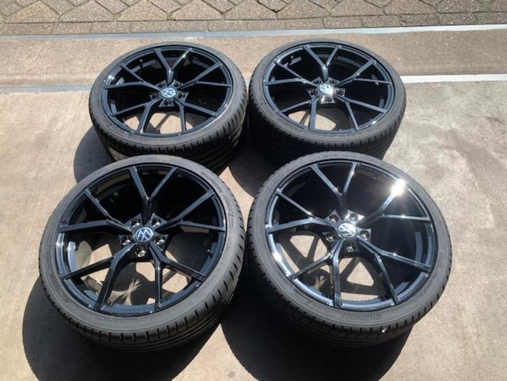 NIEUWE VW GOLF 5/6/7/8 "ESTORIL" VELGEN + BANDEN 235 35 R19, Auto-onderdelen, Banden en Velgen, Banden en Velgen, Zomerbanden