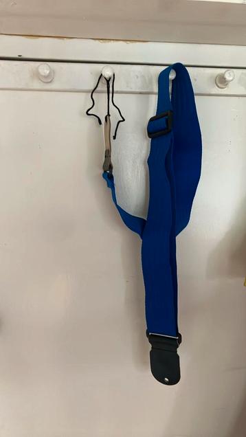 Gitaarband draagband gitaar blauw stevig 135 cm beschikbaar voor biedingen