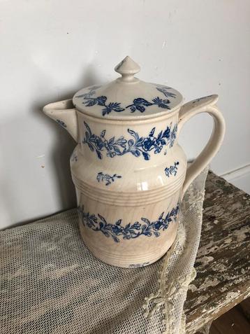 St uze koffiekan /koffiepot beboterd( saint uze ) beschikbaar voor biedingen