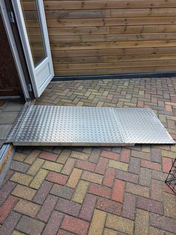 Oprijplaat rijplaat aluminium beschikbaar voor biedingen