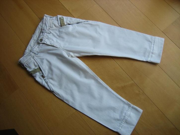 Zeer stoere witte 3/4 broek M + F GIRBAUD D36 snazzeys, Kleding | Dames, Broeken en Pantalons, Nieuw, Maat 36 (S), Wit, Driekwart