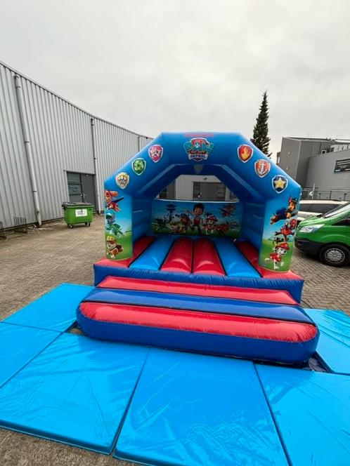 Paw patrol springkussen te huur, Hobby en Vrije tijd, Feestartikelen | Verhuur, Zo goed als nieuw, Verjaardag, Ophalen