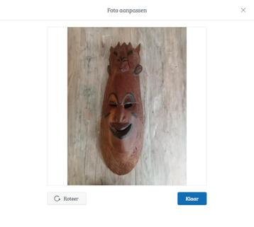 Groot houten Afrikaans masker   beschikbaar voor biedingen