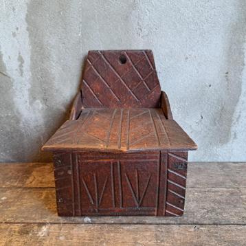Oud brocante houten zoutbakje zout bakje met deksel *Etage3* beschikbaar voor biedingen