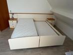 2 stuks Vroomshoop bedden met hoofdbord en nachtkastjes, Huis en Inrichting, Slaapkamer | Bedden, Ophalen, Gebruikt, 90 cm, Eenpersoons