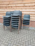 22 x vintage stapelstoelen kantine partij stoelen, Huis en Inrichting, Stoelen, Ophalen, Gebruikt, Bruin, Vijf, Zes of meer stoelen