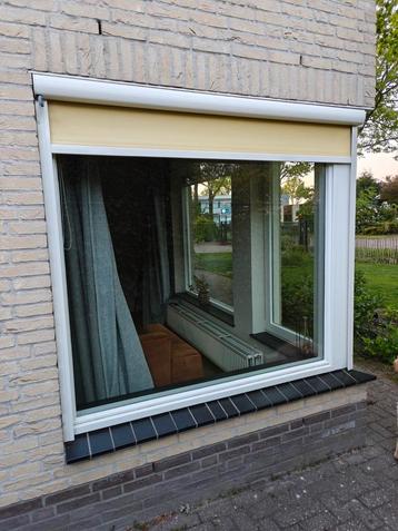 Zonneschermen zonnescherm screen zonnenscreen beschikbaar voor biedingen