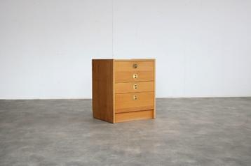 vintage ladenkast | kasten | jaren 70 | Zweden beschikbaar voor biedingen