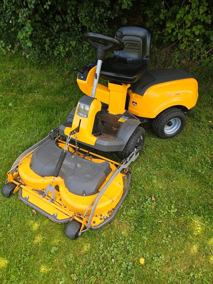 Stiga park 420 p zitmaaier frontmaaier grasmaaier, Tuin en Terras, Zitmaaiers, Gebruikt, Ophalen