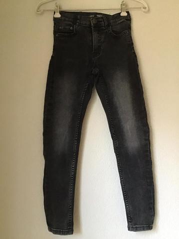 Zara Jeans zwart maat 128 beschikbaar voor biedingen
