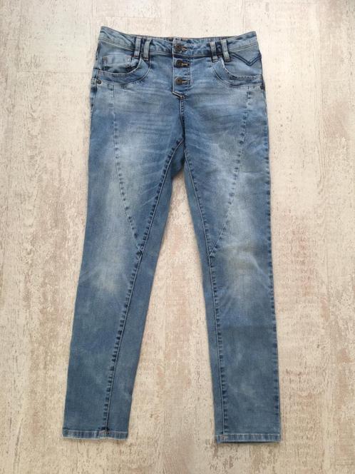 Leuke Vila spijkerbroek maat 27 /32 - boyfriend, Kleding | Dames, Spijkerbroeken en Jeans, Gedragen, W27 (confectie 34) of kleiner