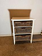 Houten kastje met rieten manden, Huis en Inrichting, Kasten | Ladekasten, Ophalen, Minder dan 50 cm, Gebruikt, 3 of 4 laden