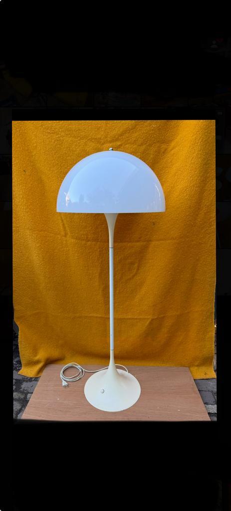 Panthella vloerlamp van verner panton voor louis poulsen, Huis en Inrichting, Lampen | Vloerlampen, Gebruikt, Ophalen of Verzenden