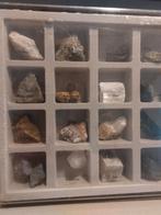 Mineralenverzameling in box – 20 stuks – gelabeld – educatie, Ophalen of Verzenden, Mineraal