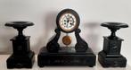 Antieke Franse Pendule / klok (marmer) met 2x standaard, Antiek en Kunst, Antiek | Klokken, Ophalen