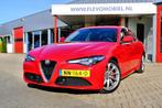 Alfa Romeo Giulia 2.2 Super 180pk Aut. Xenon|Leder|Cam|Navi, Auto's, Alfa Romeo, Automaat, 745 kg, Achterwielaandrijving, Gebruikt